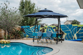 Serene 4BR Lux Home w Heated Spa Pool Massage Chair